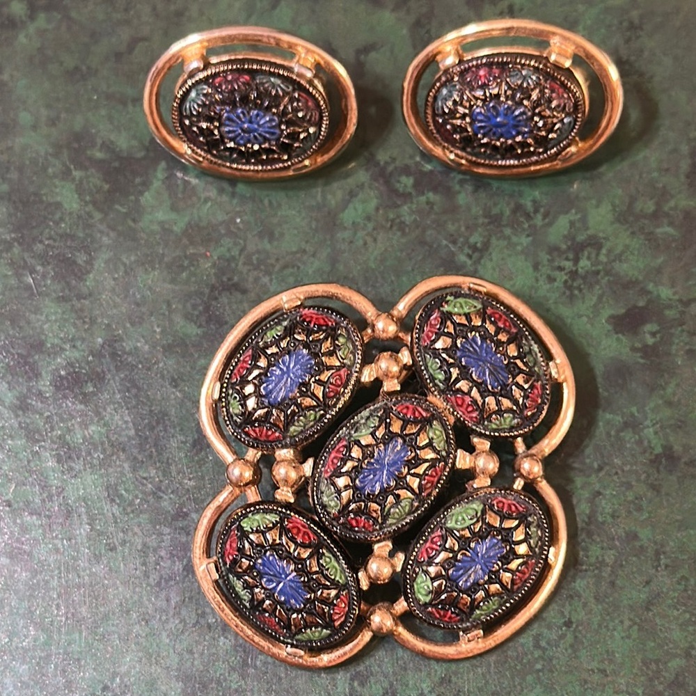 Sarah Coventry “Light of the East” Mosaic pattern Brooch & clip earring set- EUC